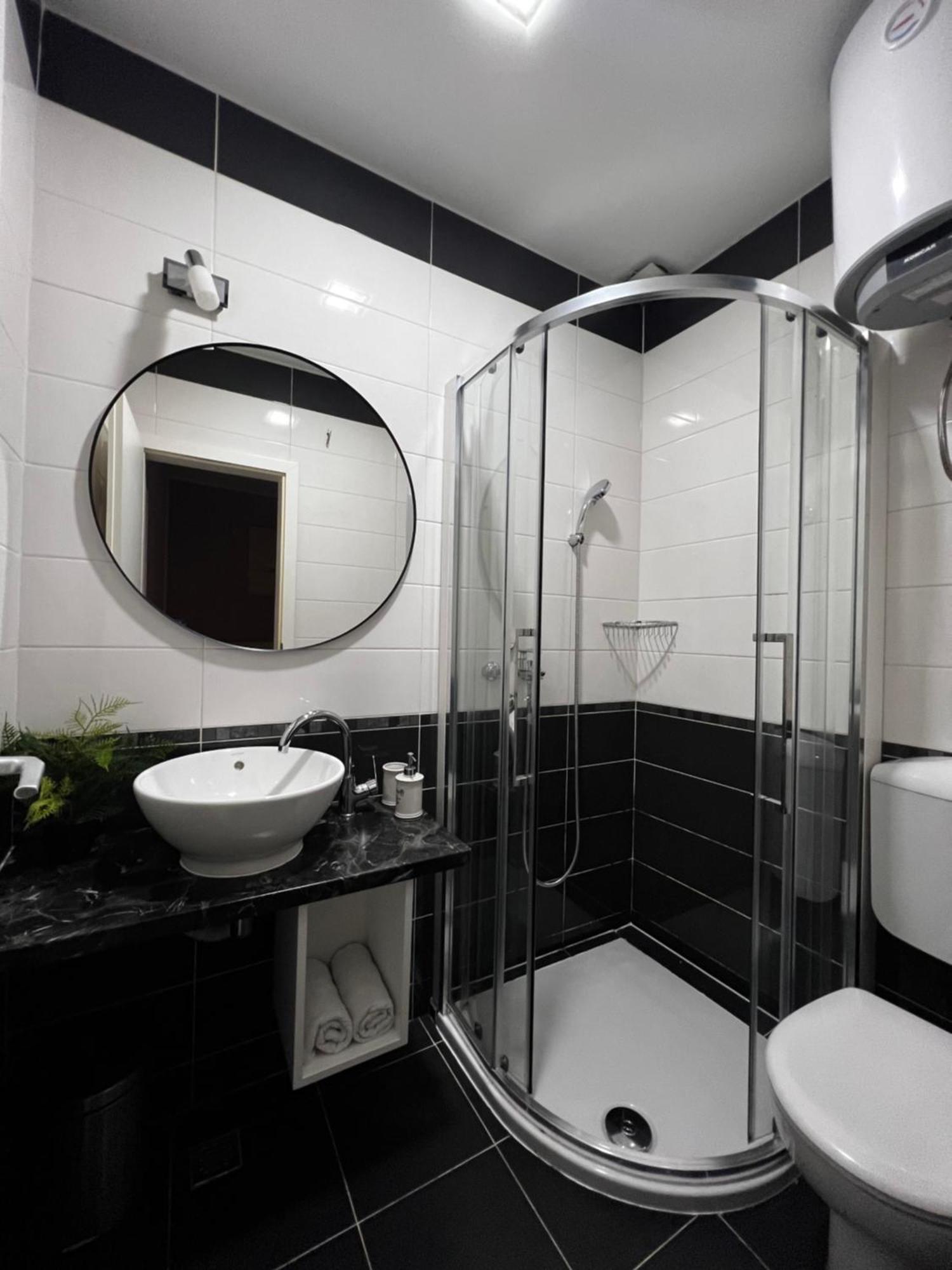 Apartmani Cvitanovic Baška Voda Buitenkant foto