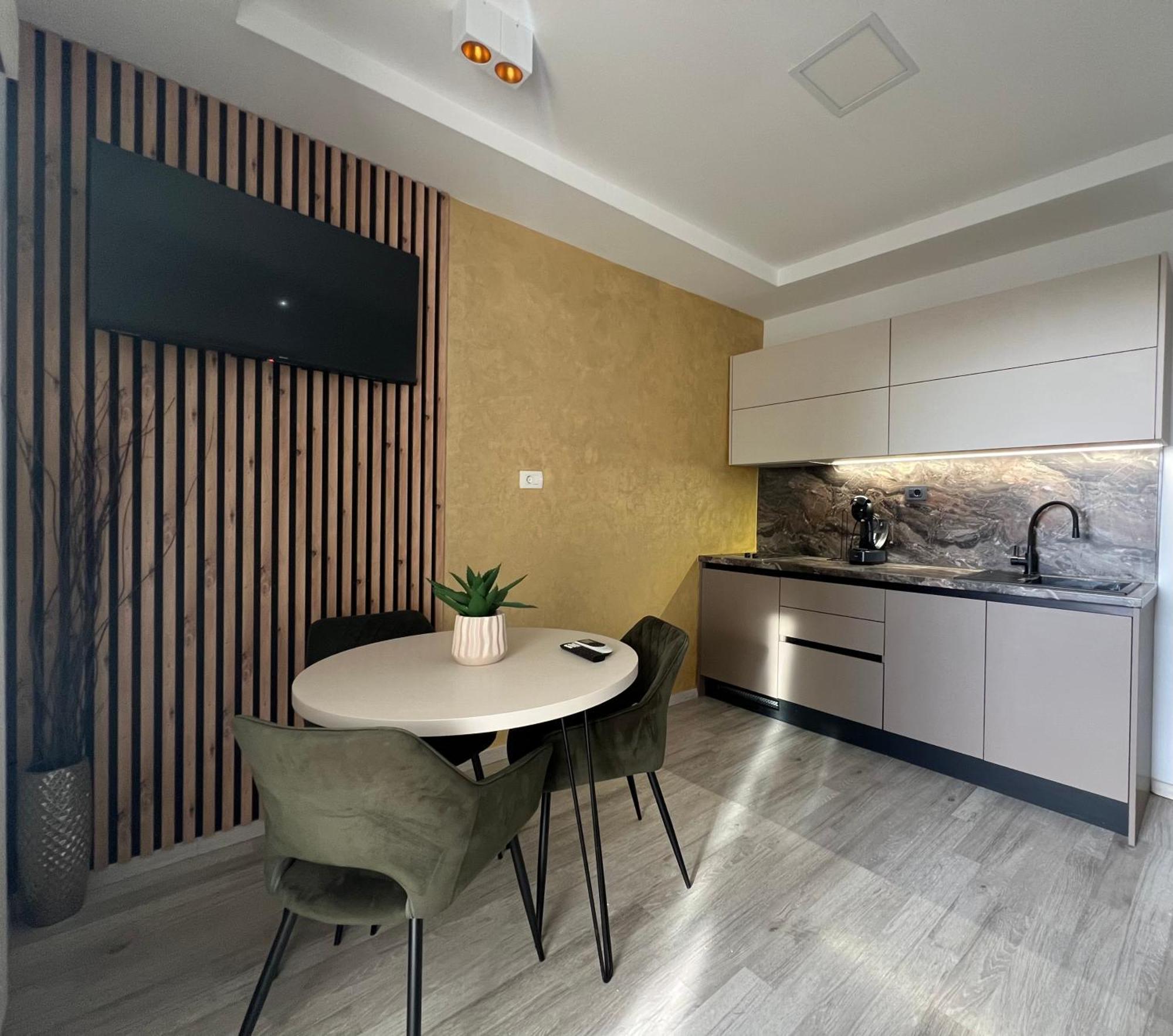 Apartmani Cvitanovic Baška Voda Buitenkant foto